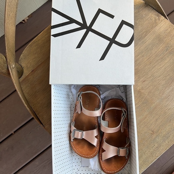 Freshly Picked Rose Gold Carmel Sandal - Picture 9 of 9